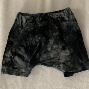 Little Adi harem shorts